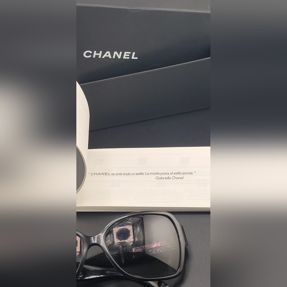 Vintage Chanel Tortoise Sunglasses With Box And Cleaning Wipe (New) - Picture 13 of 14